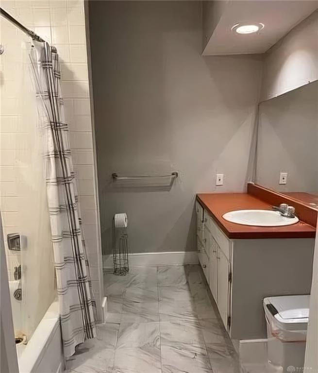 2541 Hackberry Property Photo 4