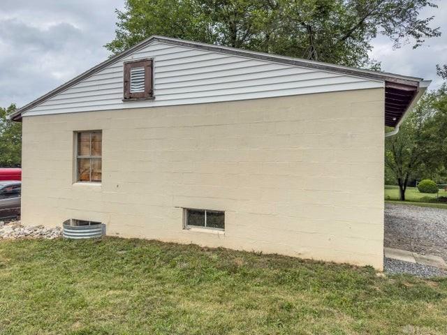 300 Mill Street Property Photo 6
