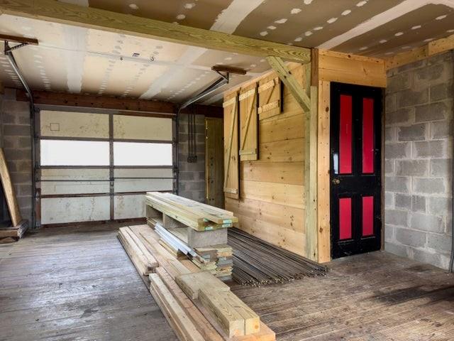 300 Mill Street Property Photo 20