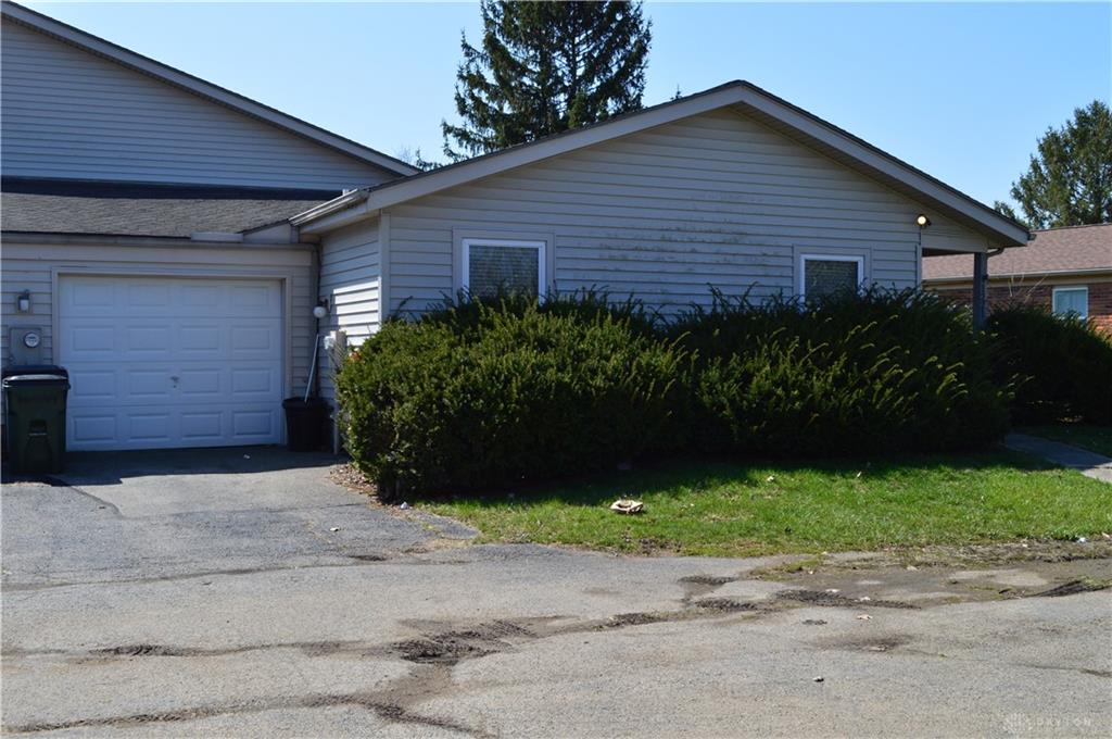 1221 Robbins Run Court Property Photo 2