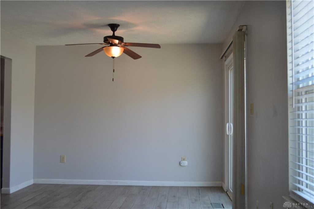 1221 Robbins Run Court Property Photo 4