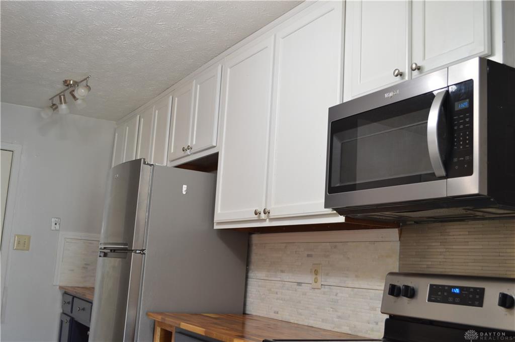 1221 Robbins Run Court Property Photo 12