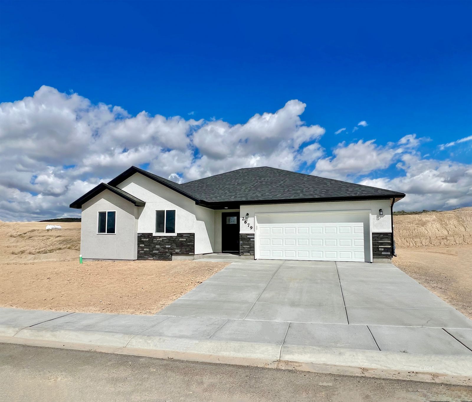 2679 Mesquite Way Property Photo 1