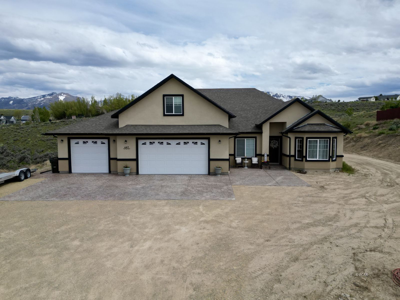 687 Spring Creek Parkway Property Photo 1