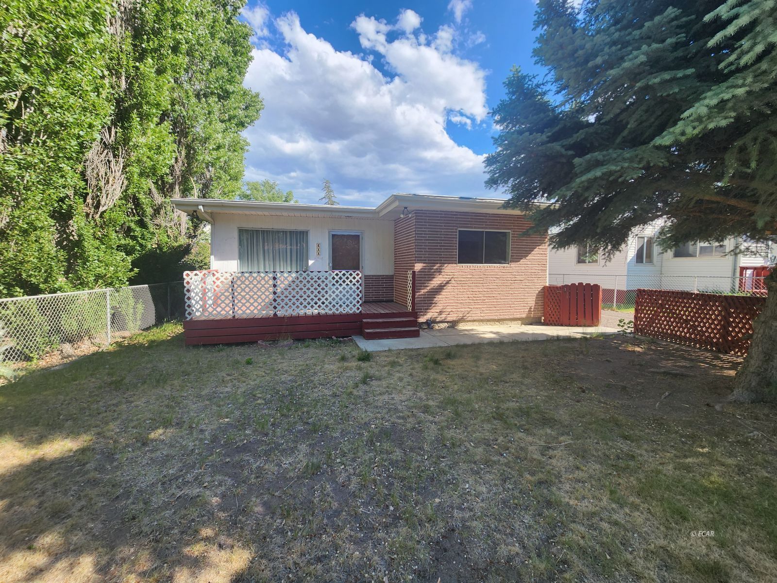 411 Bush Street Property Photo 1