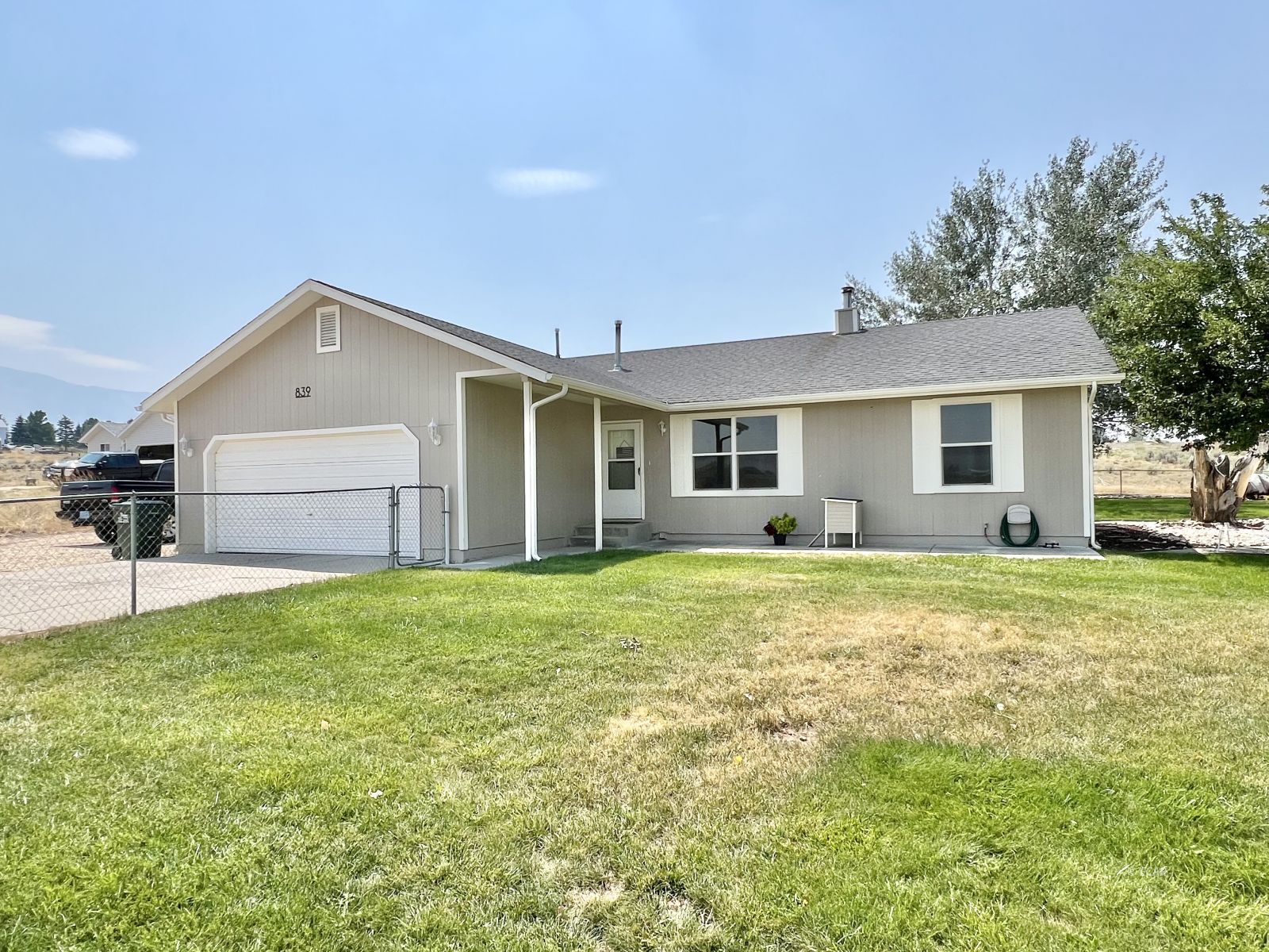 839 Thistle Drive Property Photo 1