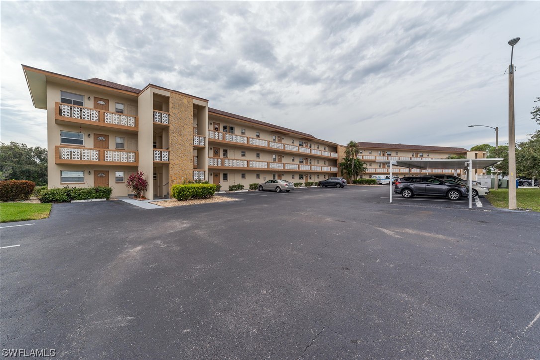 1521 Tropic Ter Property Photo 1