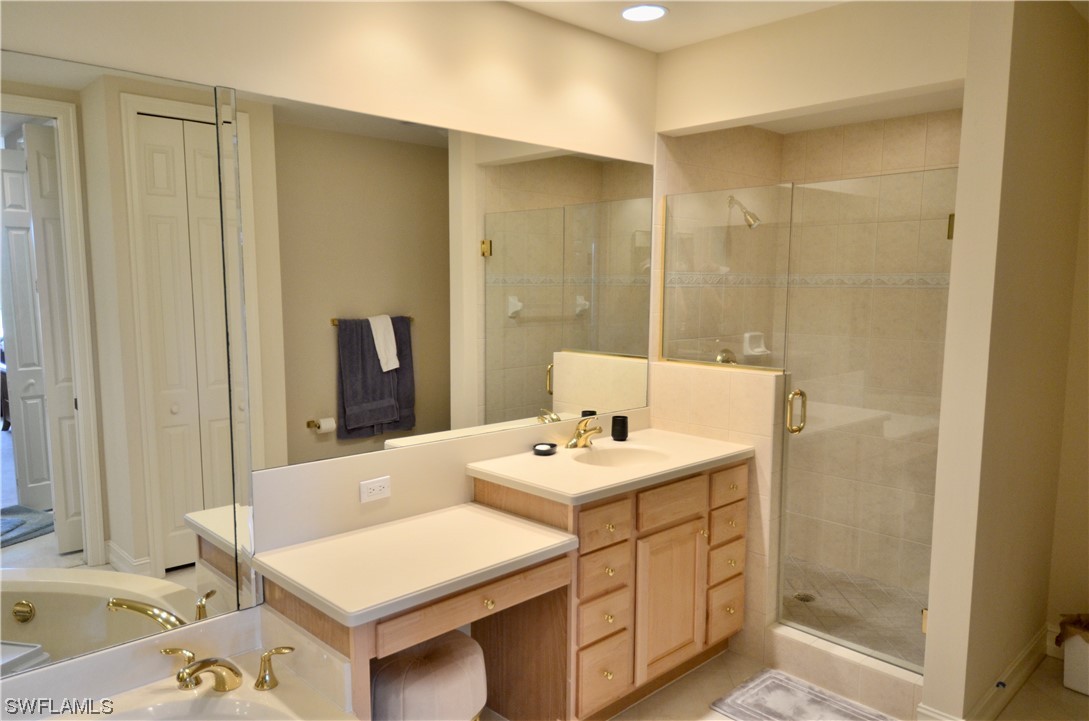 10121 Bellavista Cir 702 Property Photo 16