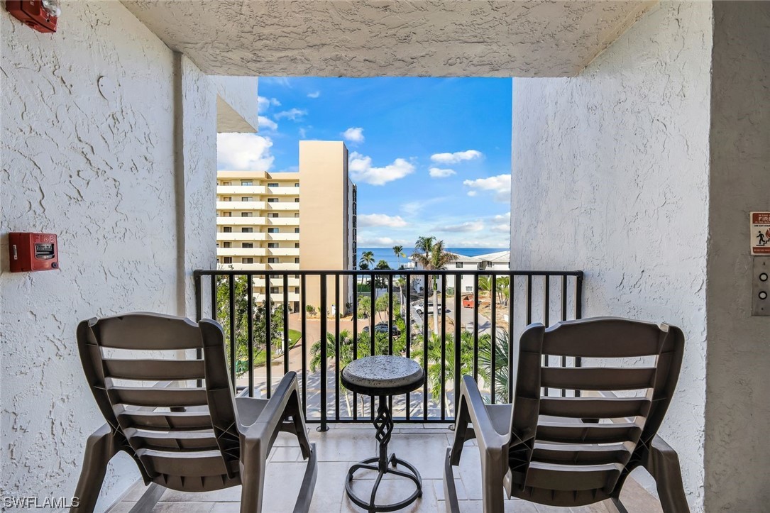 10562 Gulf Shore Dr 402 Property Photo 22