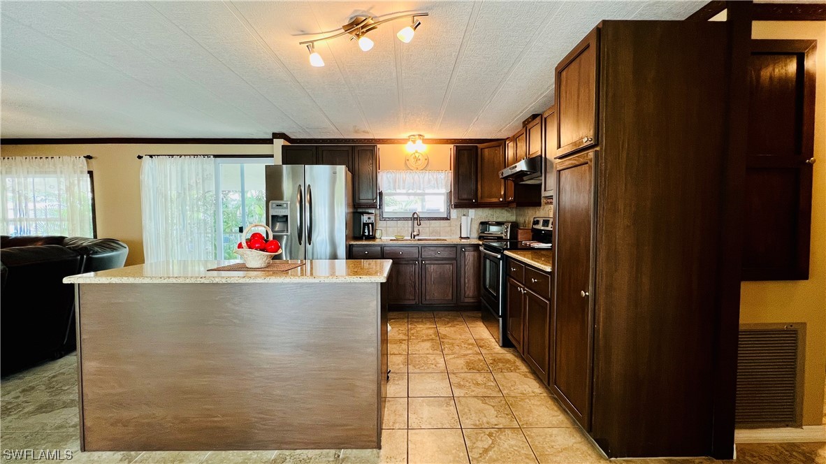 27493 Pauline Dr Property Photo 15