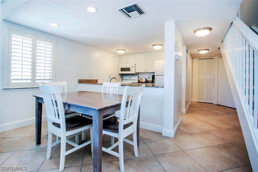 3134 Tennis Villas Property Photo 8