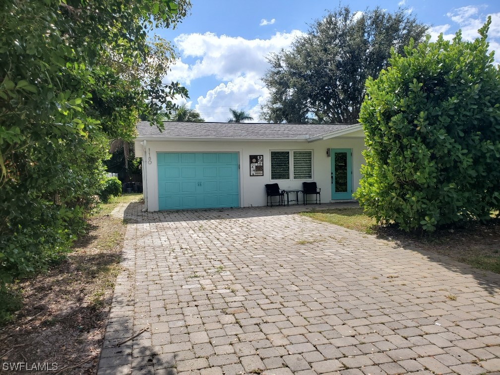 1180 Diana Ave Property Photo 4