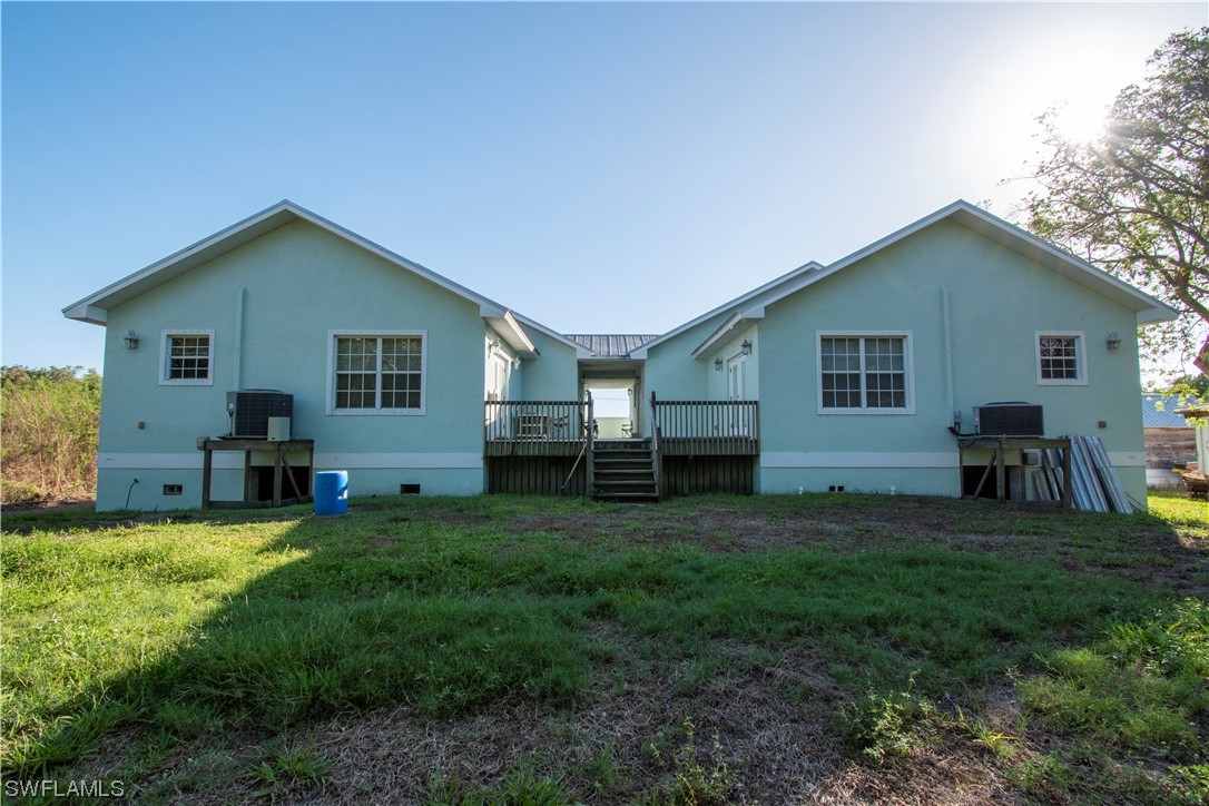 1227 Mangrove Ln Property Photo 14