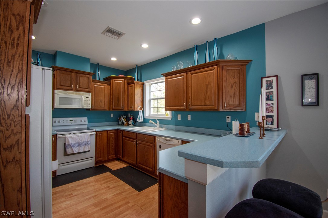 1227 Mangrove Ln Property Photo 15