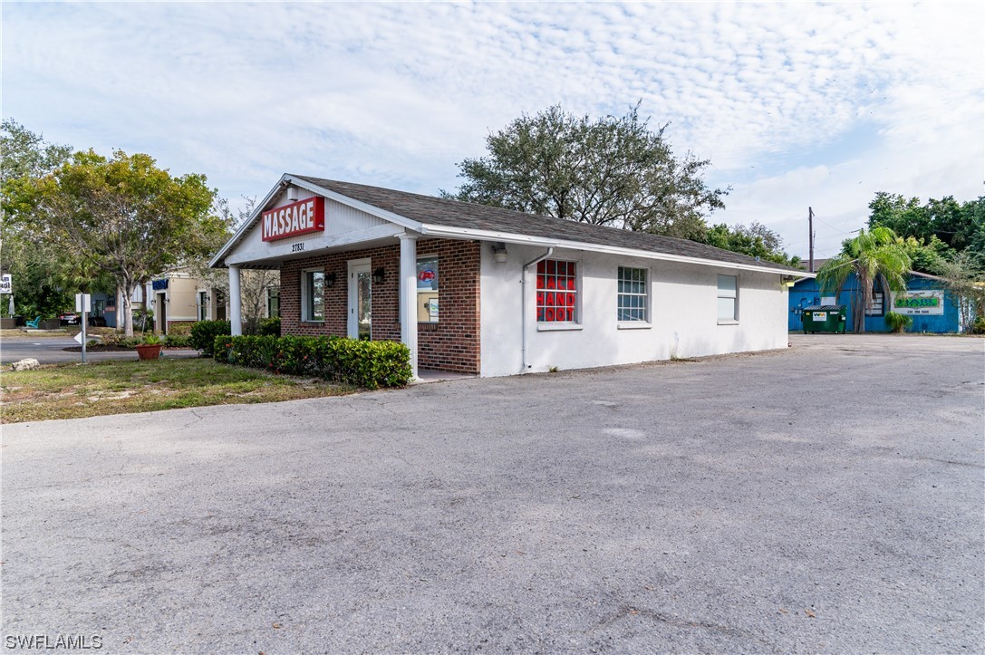 27831-835 Tamiami Trl Property Photo 2