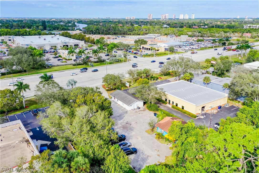 27831-835 Tamiami Trl Property Photo 3
