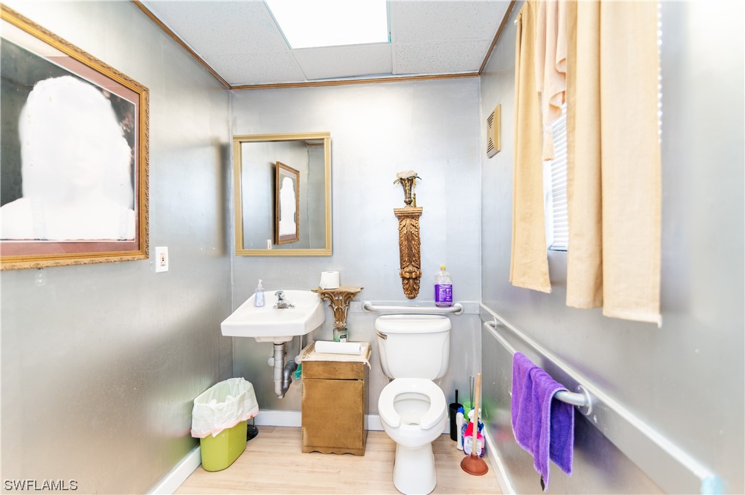 27831-835 Tamiami Trl Property Photo 11