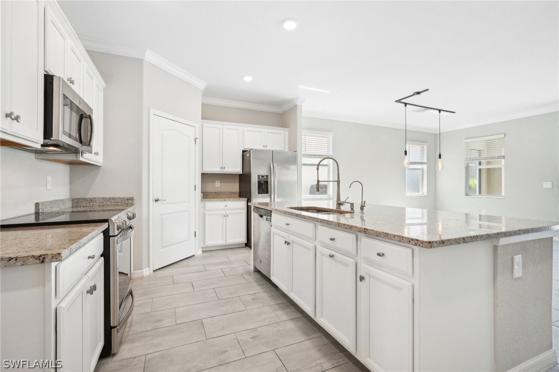 10327 Fontanella Dr Property Photo 6
