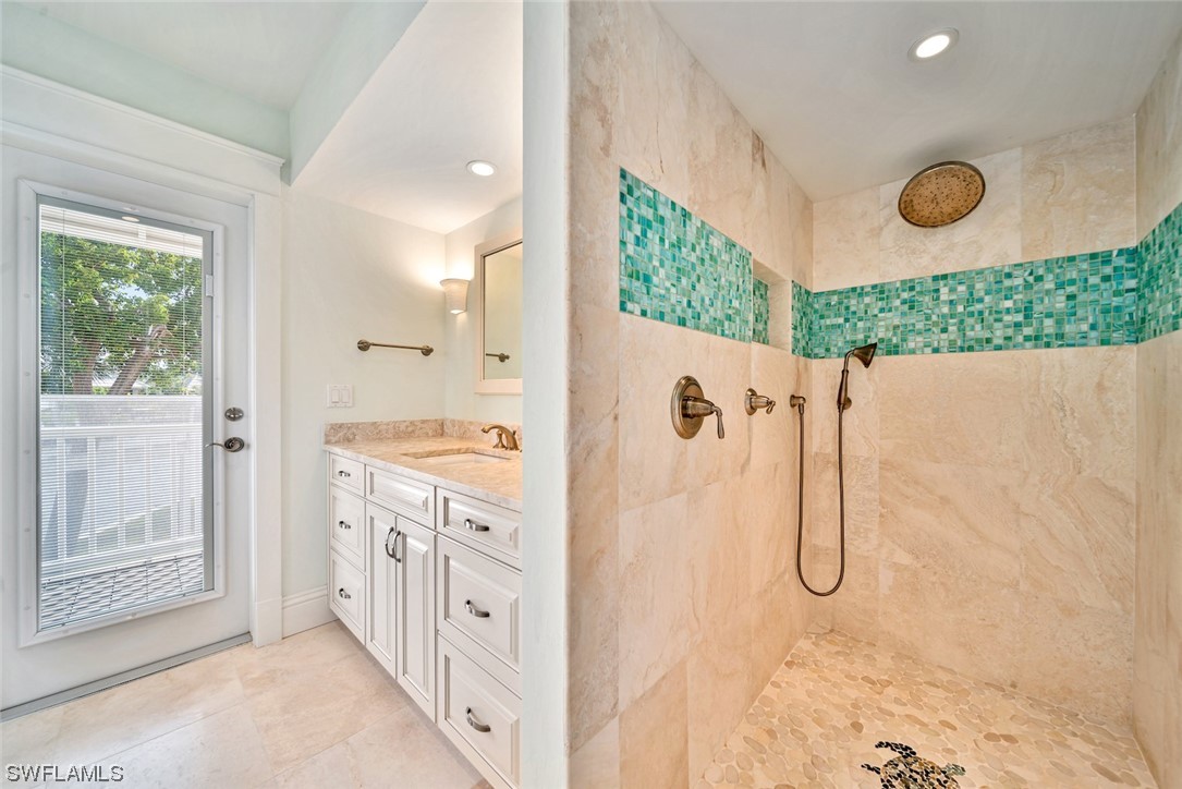 1480 Angel Dr Property Photo 19