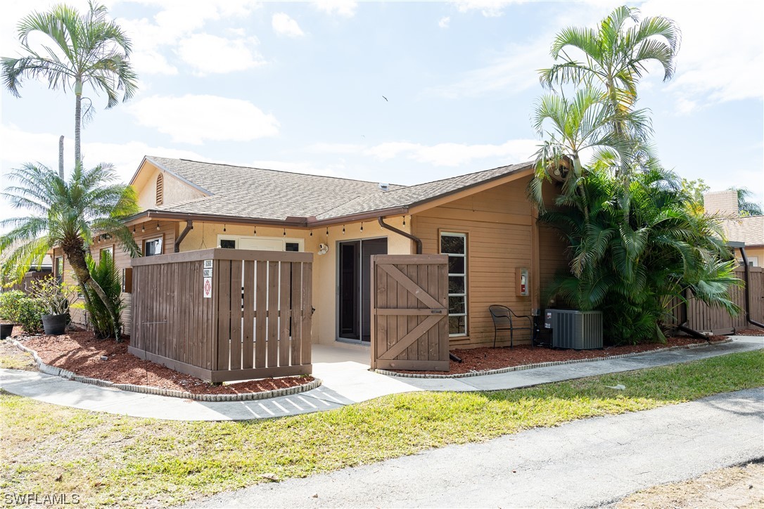 6360 Royal Woods Dr Property Photo 3