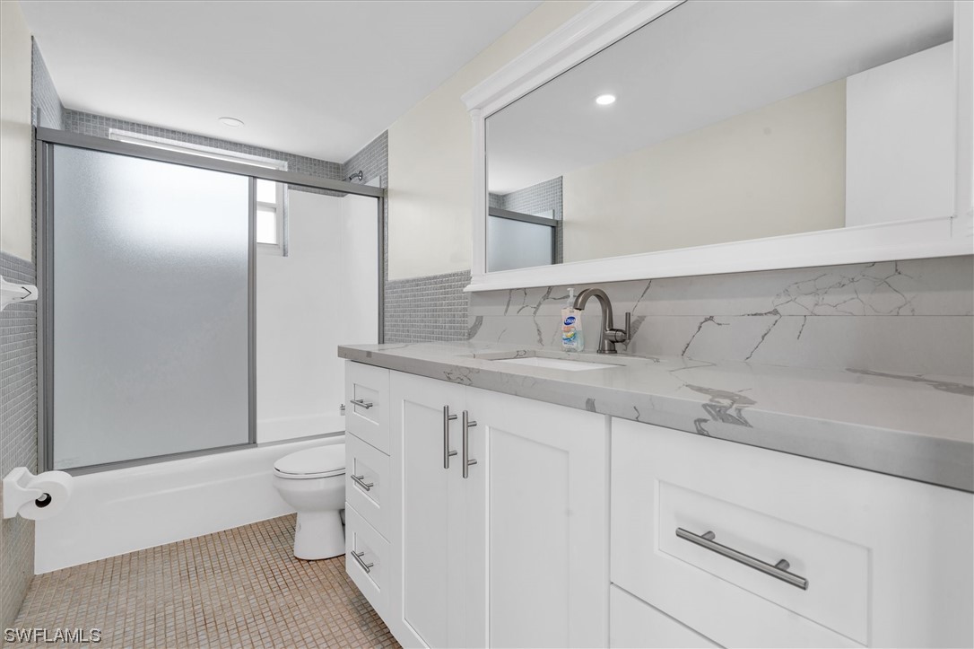 100 Iroquois Dr 8 Property Photo 6
