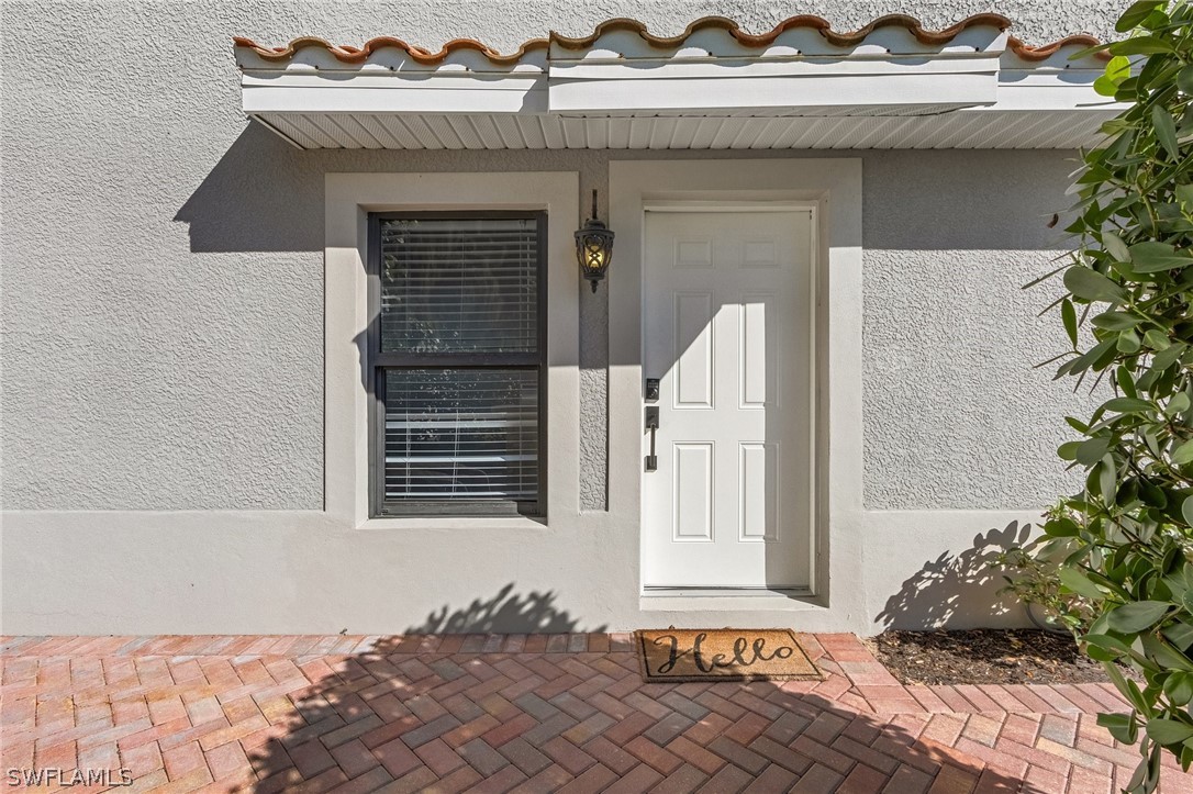 13124 Golden Palms Cir Property Photo 3