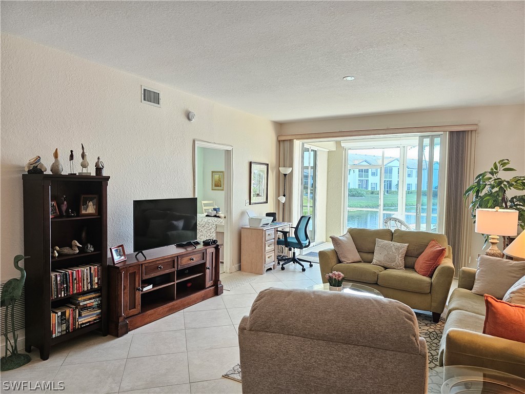818 Tanbark Dr 102 Property Photo 6
