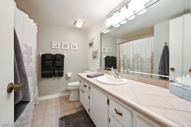 215 Cypress Way E C2 Property Photo 8