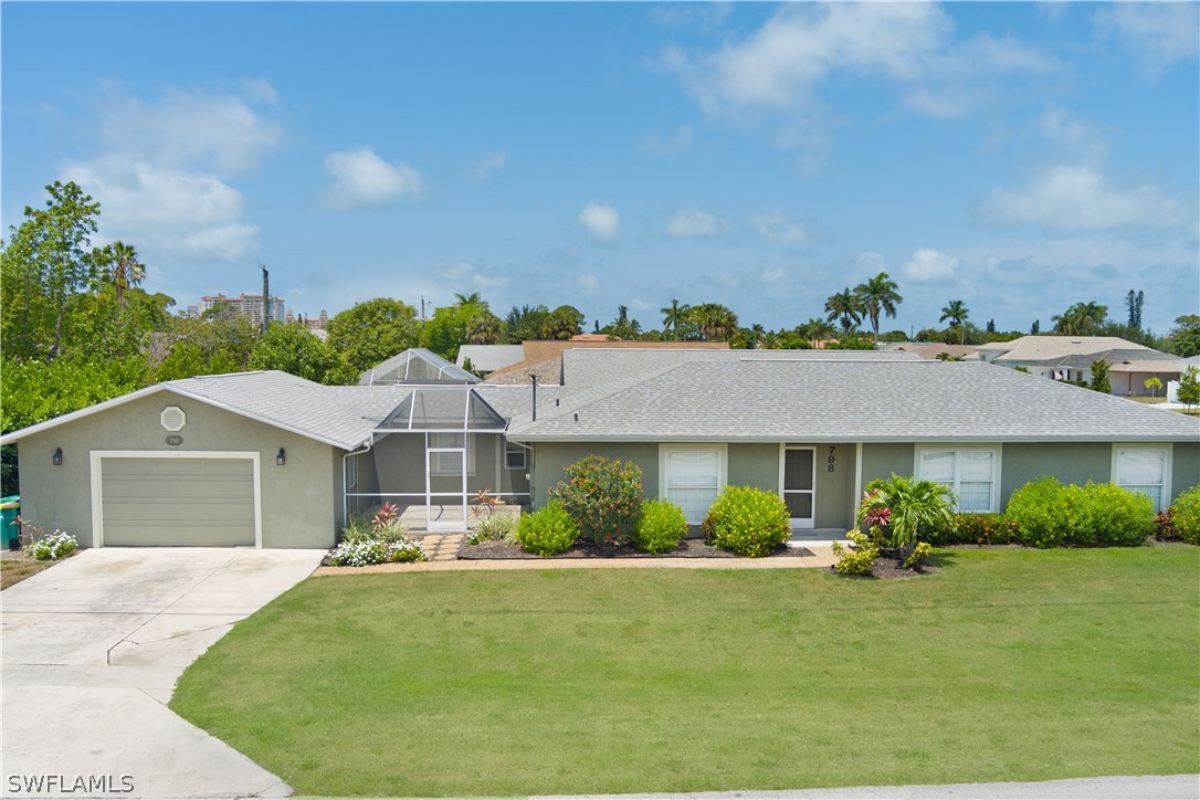 798 93rd Ave N Property Photo 1
