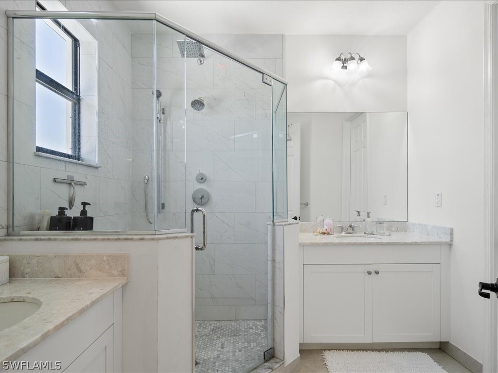 8812 Madrid Cir Property Photo 24