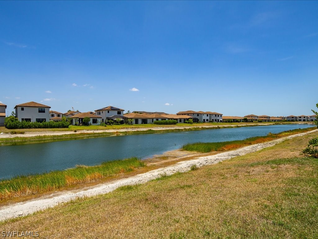 8812 Madrid Cir Property Photo 36