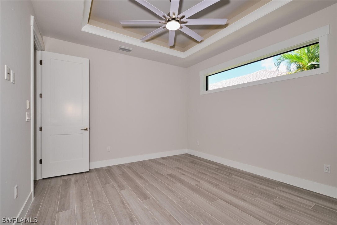 5513 Merlyn Ln Property Photo 22