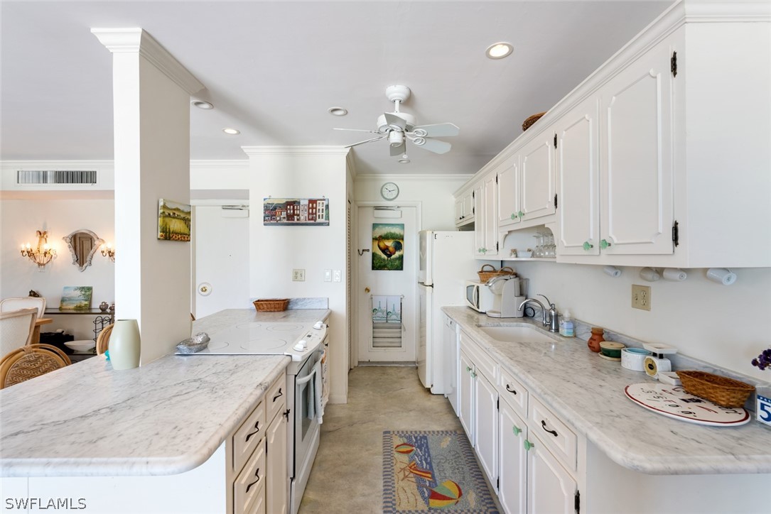 2011 Gulf Shore Blvd N #45 Property Photo 6