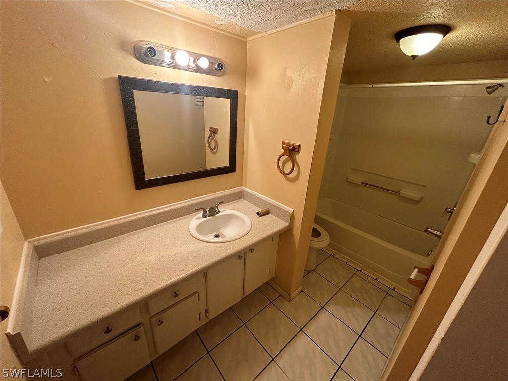 3704 Broadway 221 Property Photo 9