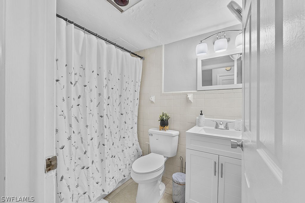 1062 Hartley Ave 102 Property Photo 3