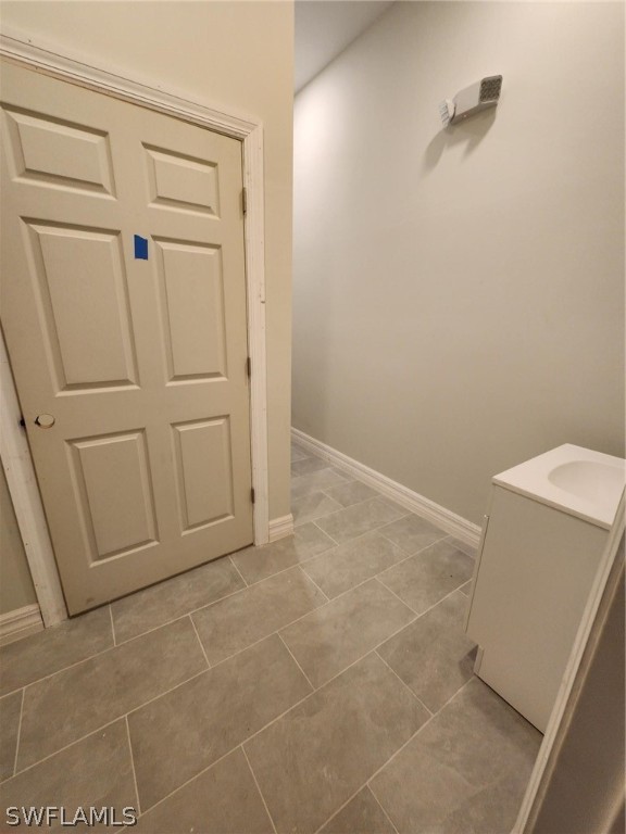 8359 Stringfellow Rd Property Photo 4