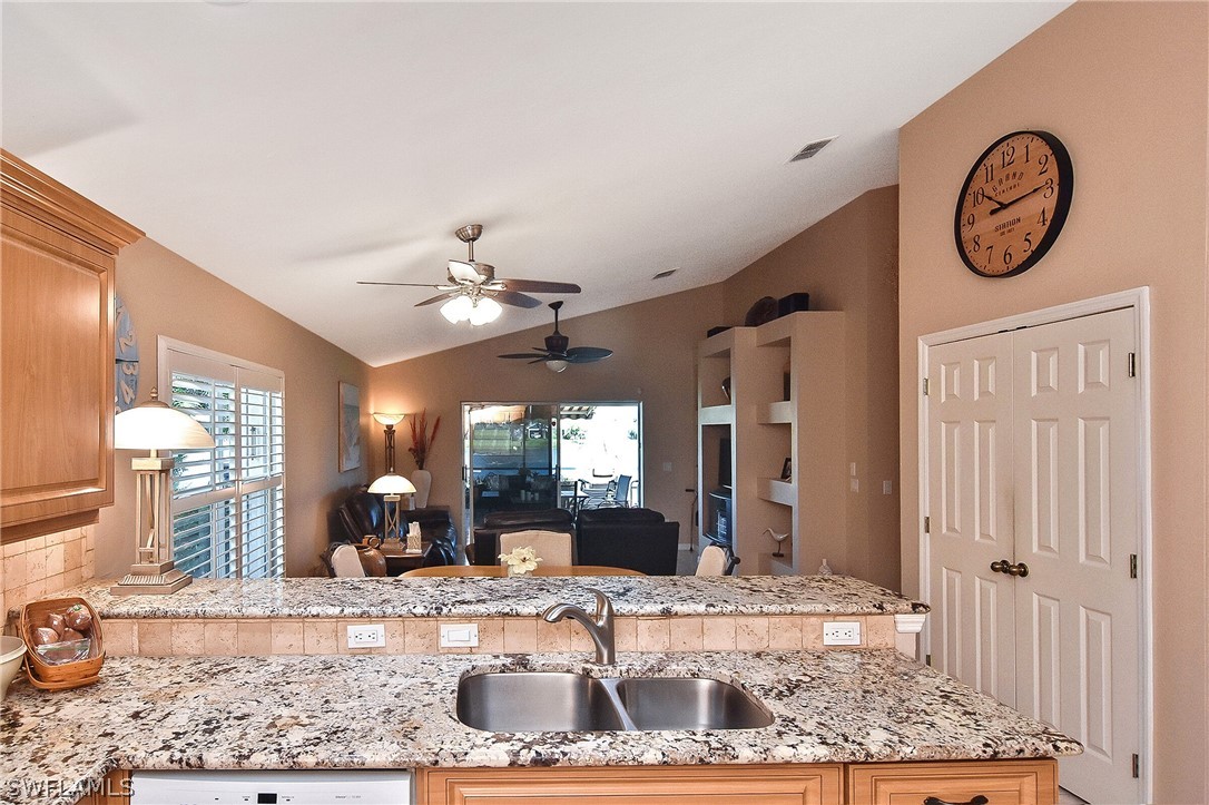 11240 Boardwalk Pl Property Photo 9