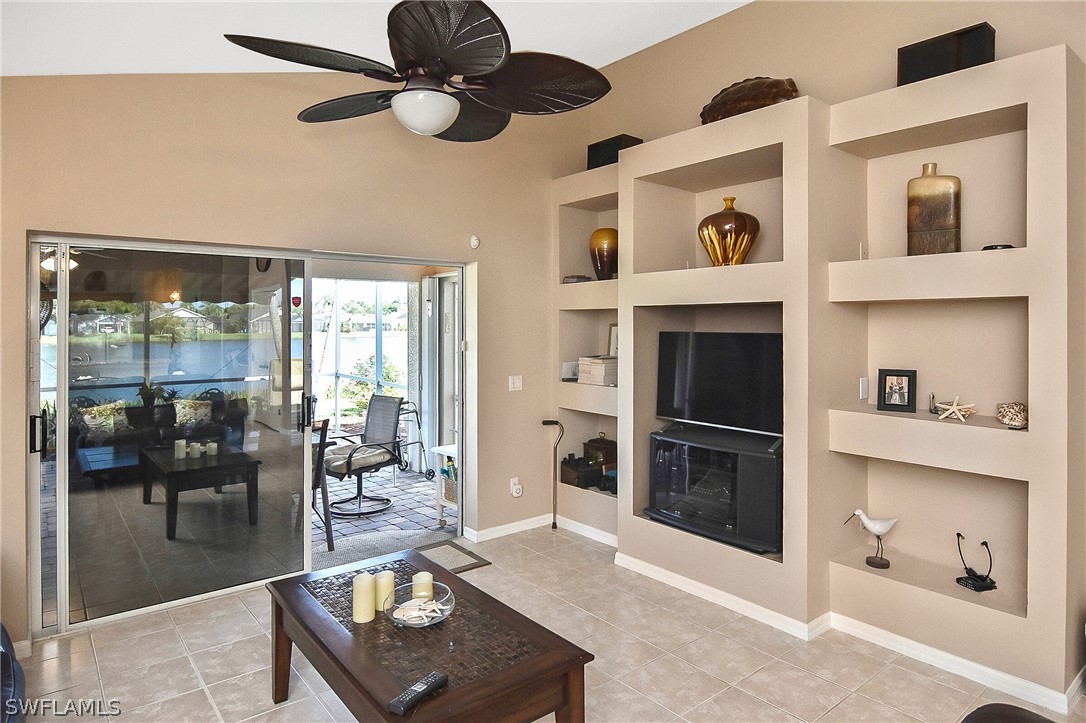 11240 Boardwalk Pl Property Photo 13