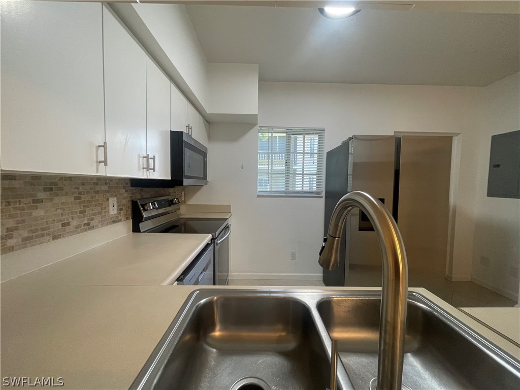 8416 Bernwood Cove Loop 1611 Property Photo 37