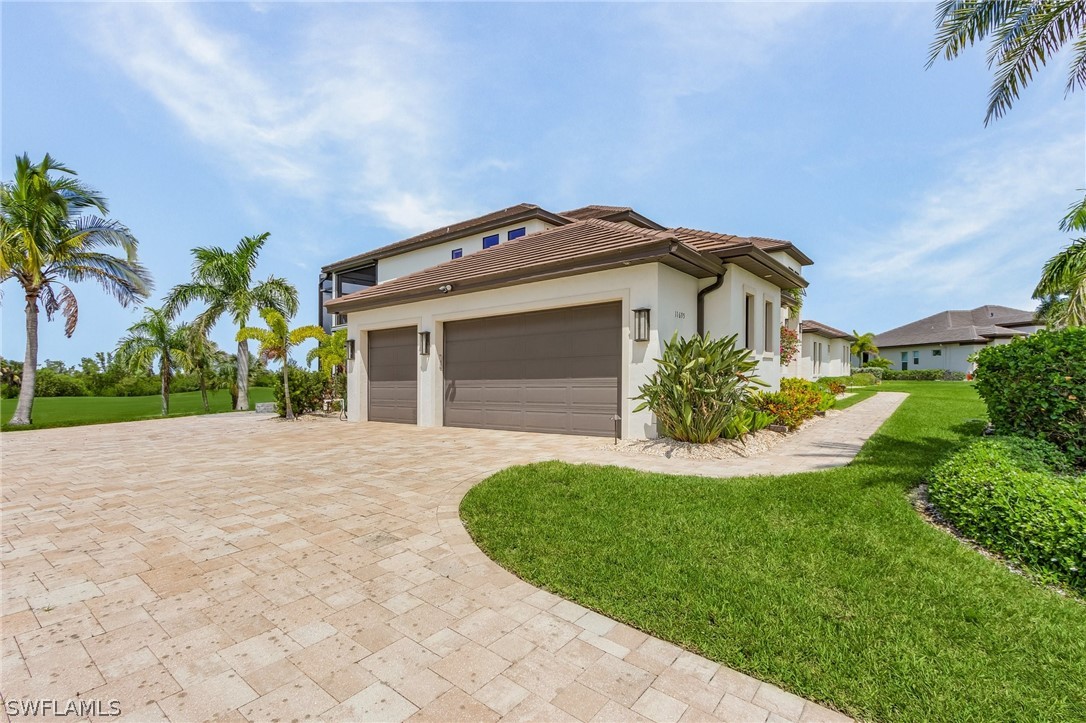 11695 Royal Tee Cir Property Photo 1