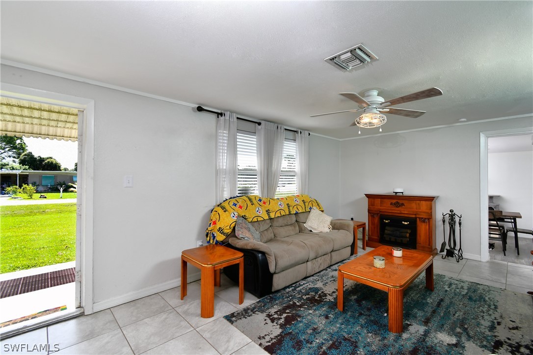 1235 Joerin Ave Property Photo 2