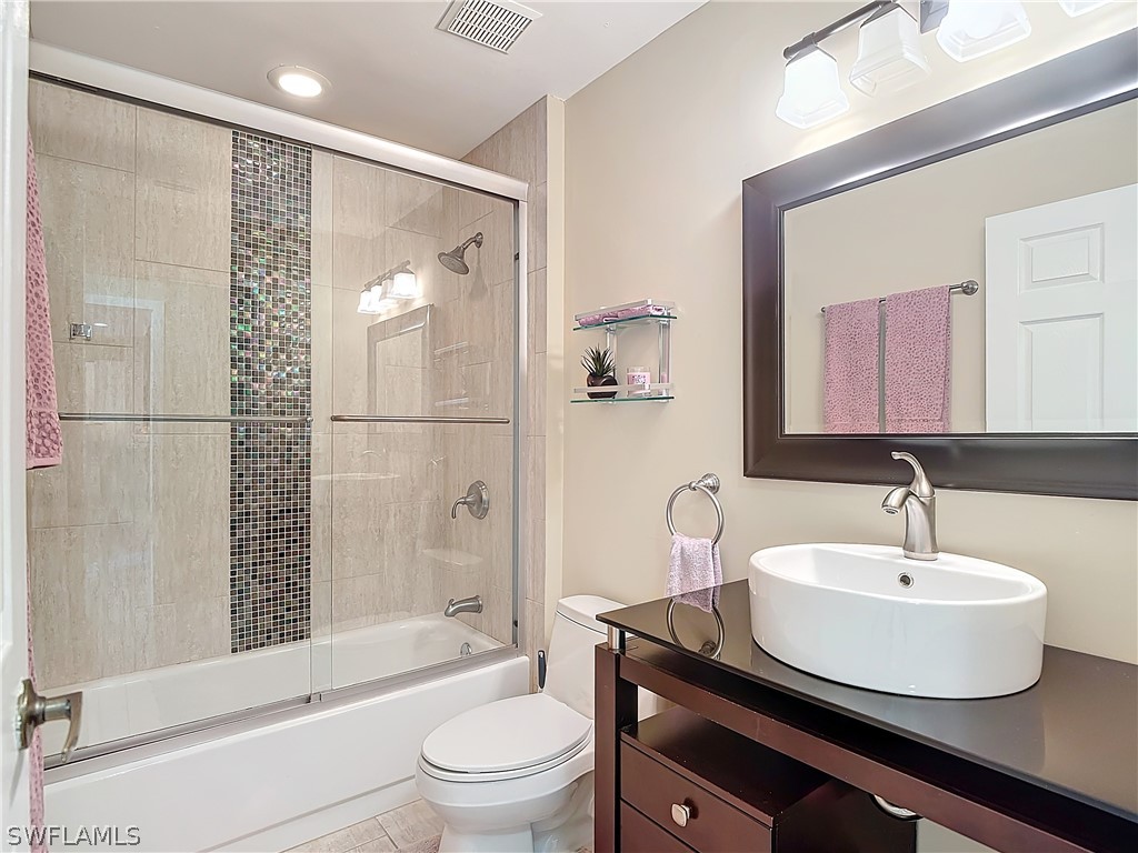 437 Wiggins Lake Ct 102 Property Photo 20
