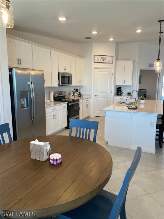 5427 Double Eagle Cir #2823 Property Photo 8