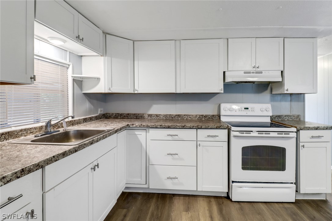 2213 Carlisle Ln Property Photo 10