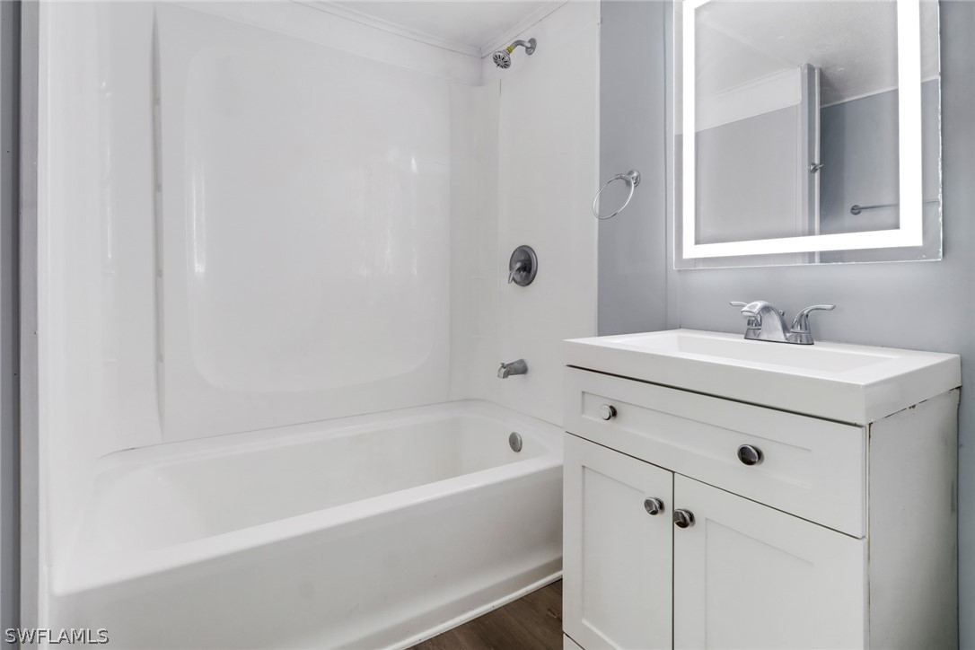 2213 Carlisle Ln Property Photo 15