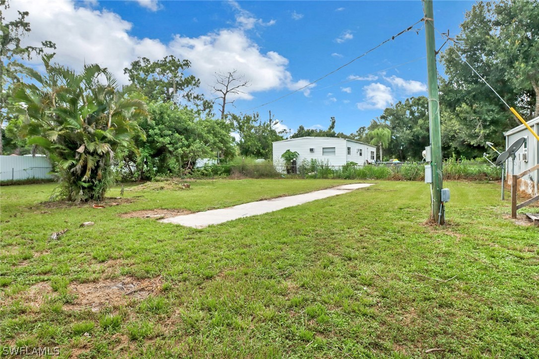 2213 Carlisle Ln Property Photo 22