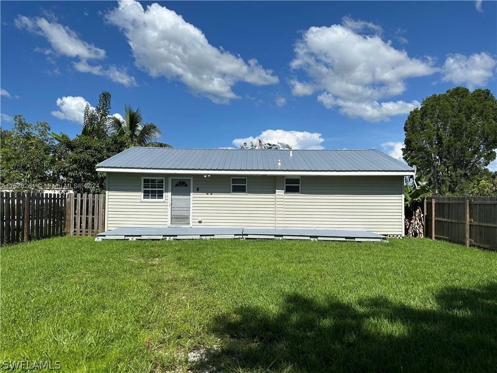 2248 Marina Park Dr Property Photo 5