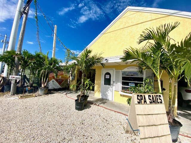 10699 Aviation Boulevard Property Photo 1
