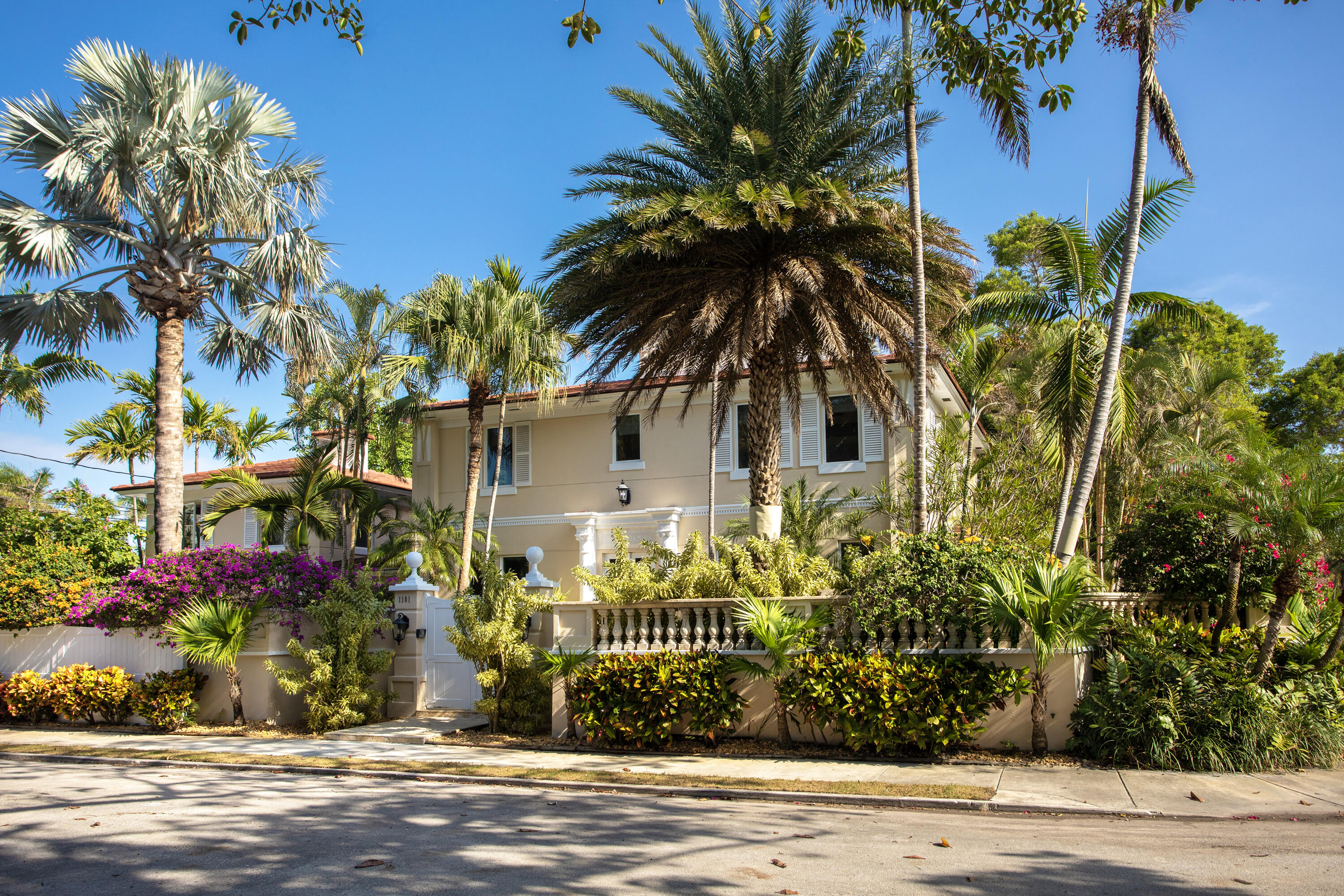 1101 Casa Marina Court Property Photo 4
