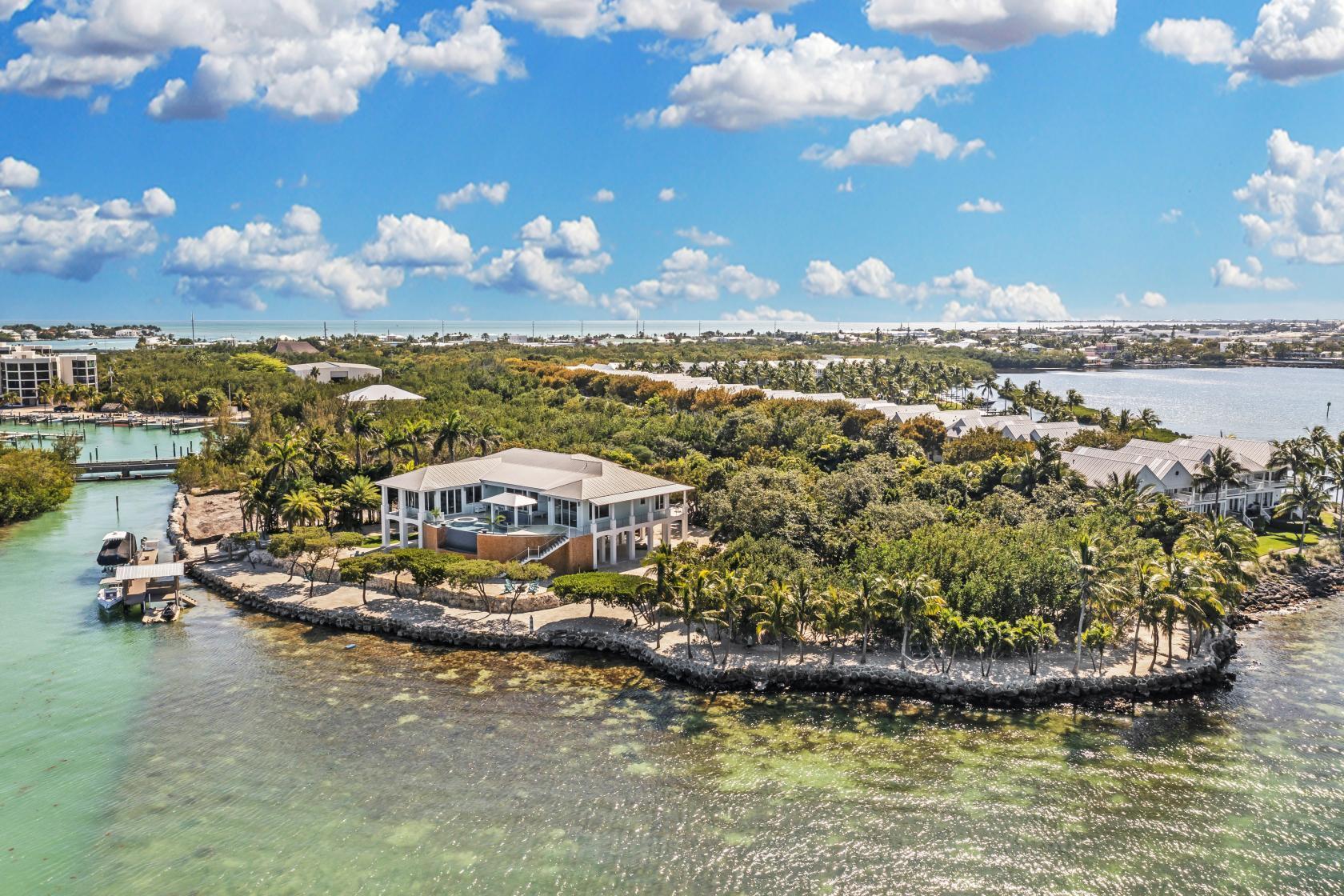 10001 Gulf Of Mexico Boulevard Property Photo 4